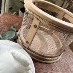 Telli Tavuk Yumurtalık Polyester ve Ahşabın Uyumu