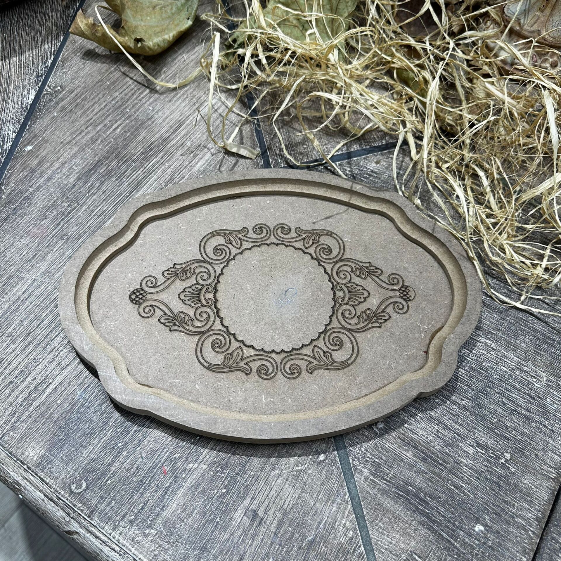 Lazer Desenli Tepsi 1