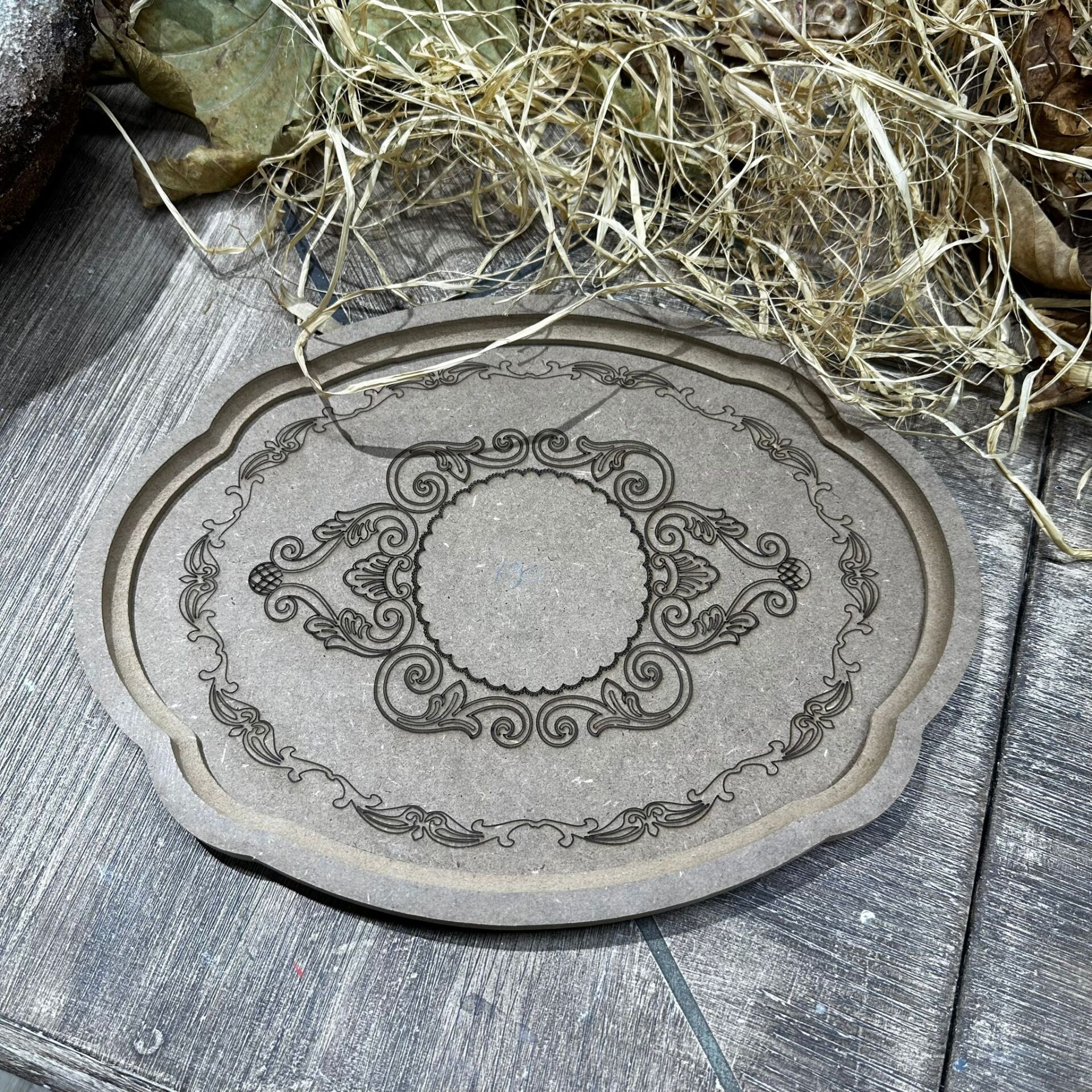 Lazer Desenli Tepsi 2