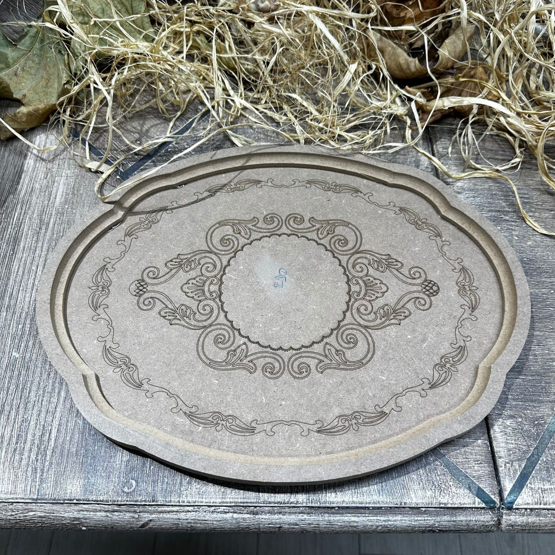 Lazer Desenli Tepsi 3