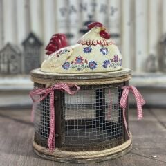 Vintage Ahşap Yumurtalık ve Dekoratif Tavuk Objesi | Country Mutfak Dekoru  SEO Açıklaması