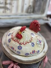 Vintage Ahşap Yumurtalık ve Dekoratif Tavuk Objesi | Country Mutfak Dekoru  SEO Açıklaması