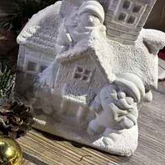 Yılbaşı Evi, Kar Yağmış Kış Ev