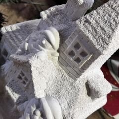 Yılbaşı Evi, Kar Yağmış Kış Ev