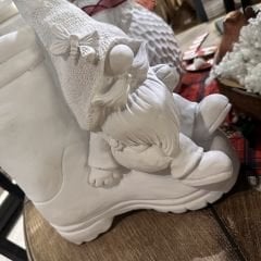 Çizmenin Üstünde Noel Baba