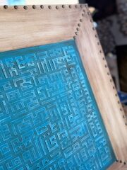 Kufi Tablo Turkuaz Eskitme Altın Detaylı 70x70 cm – Dekoratif Hat Tablosu