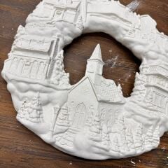 Ev Figürlü Kış Masalı Duvar Panosu